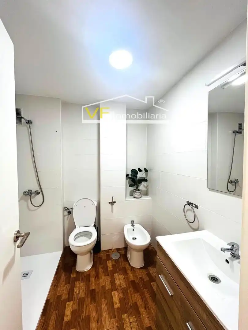 Bany de Apartament en venda en Málaga amb Traster
