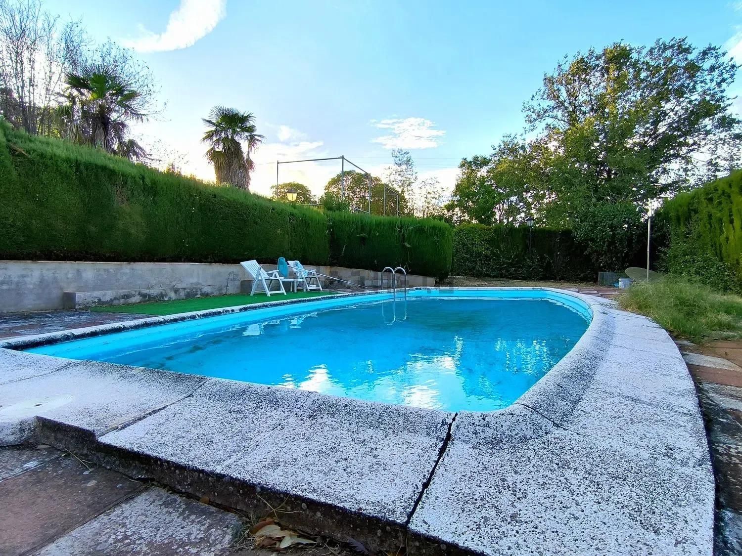 Swimming pool of House or chalet for sale in Ciudad Real Capital  with Air Conditioner, Heating and Private garden