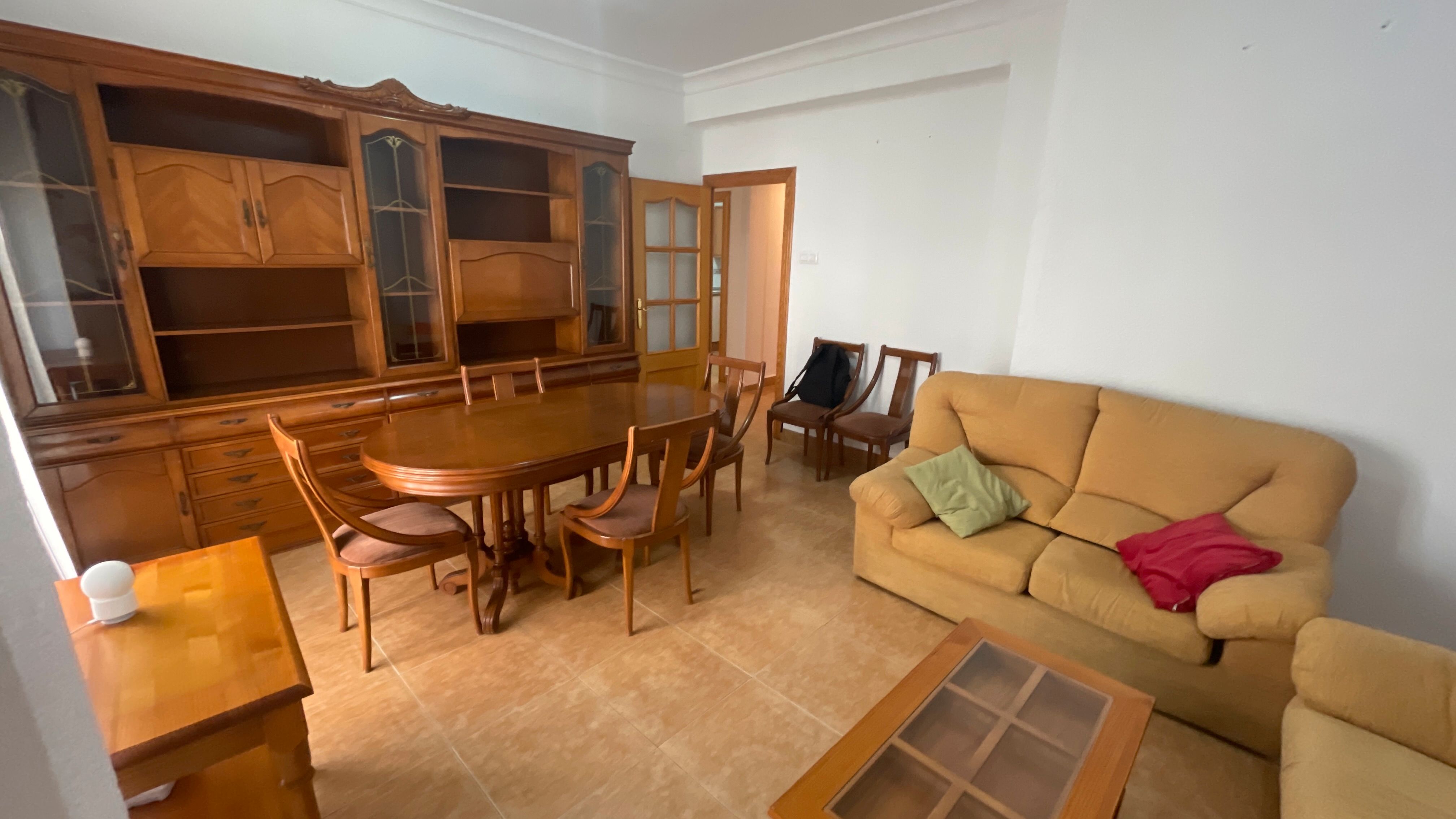 Sala d'estar de Apartament de lloguer en  Valencia Capital amb Calefacció, Traster i Moblat