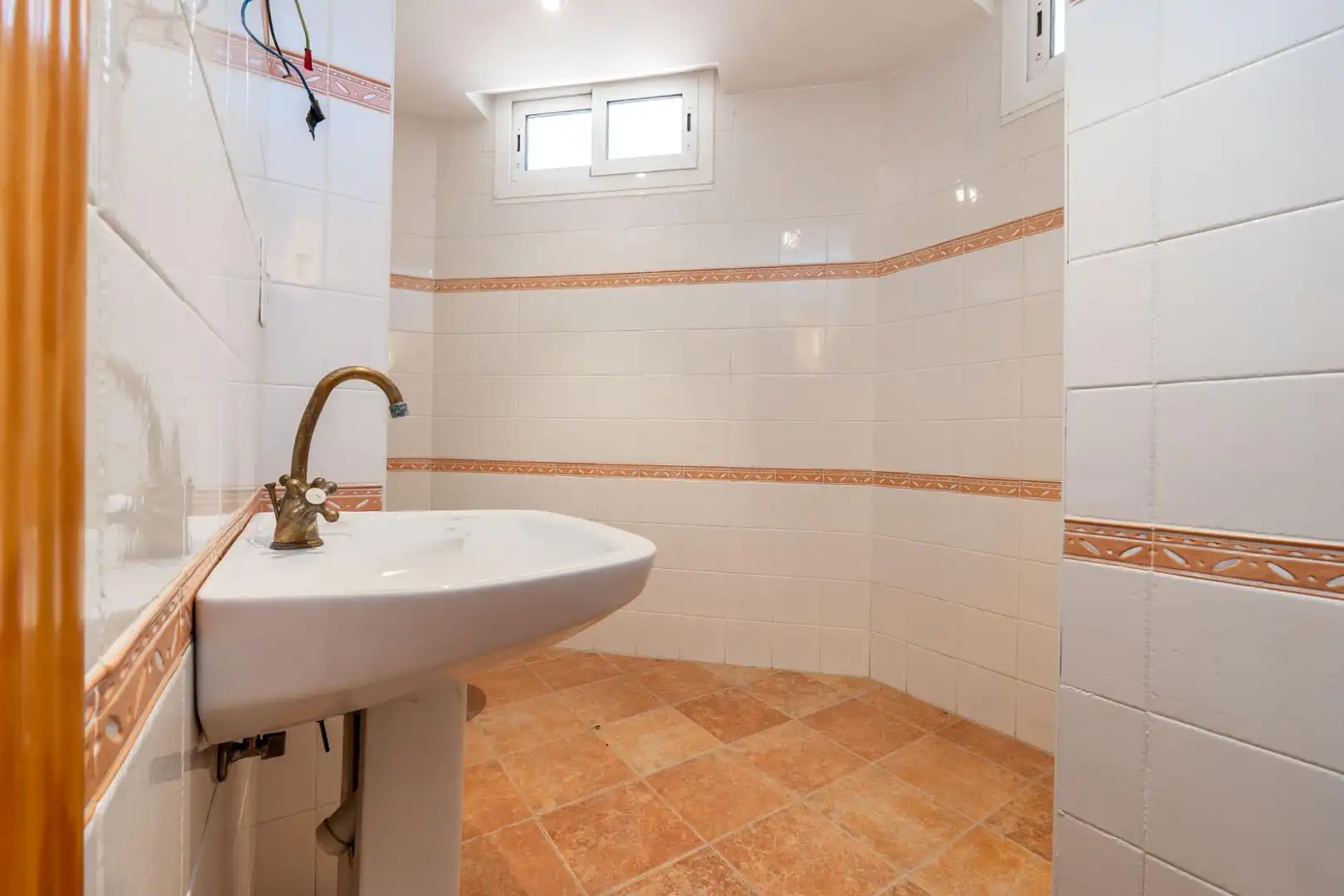 Bany de Casa o xalet en venda en Santa Fe amb Aire condicionat, Calefacció i Jardí privat