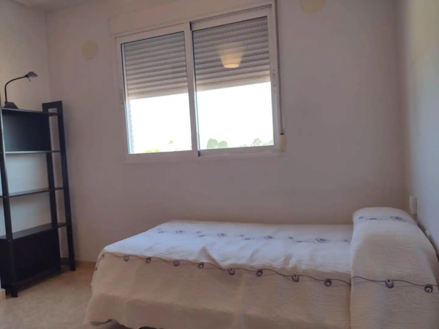 Habitación de Piso de alquiler en Murcia con Aire acondicionado, Trastero y Amueblado
