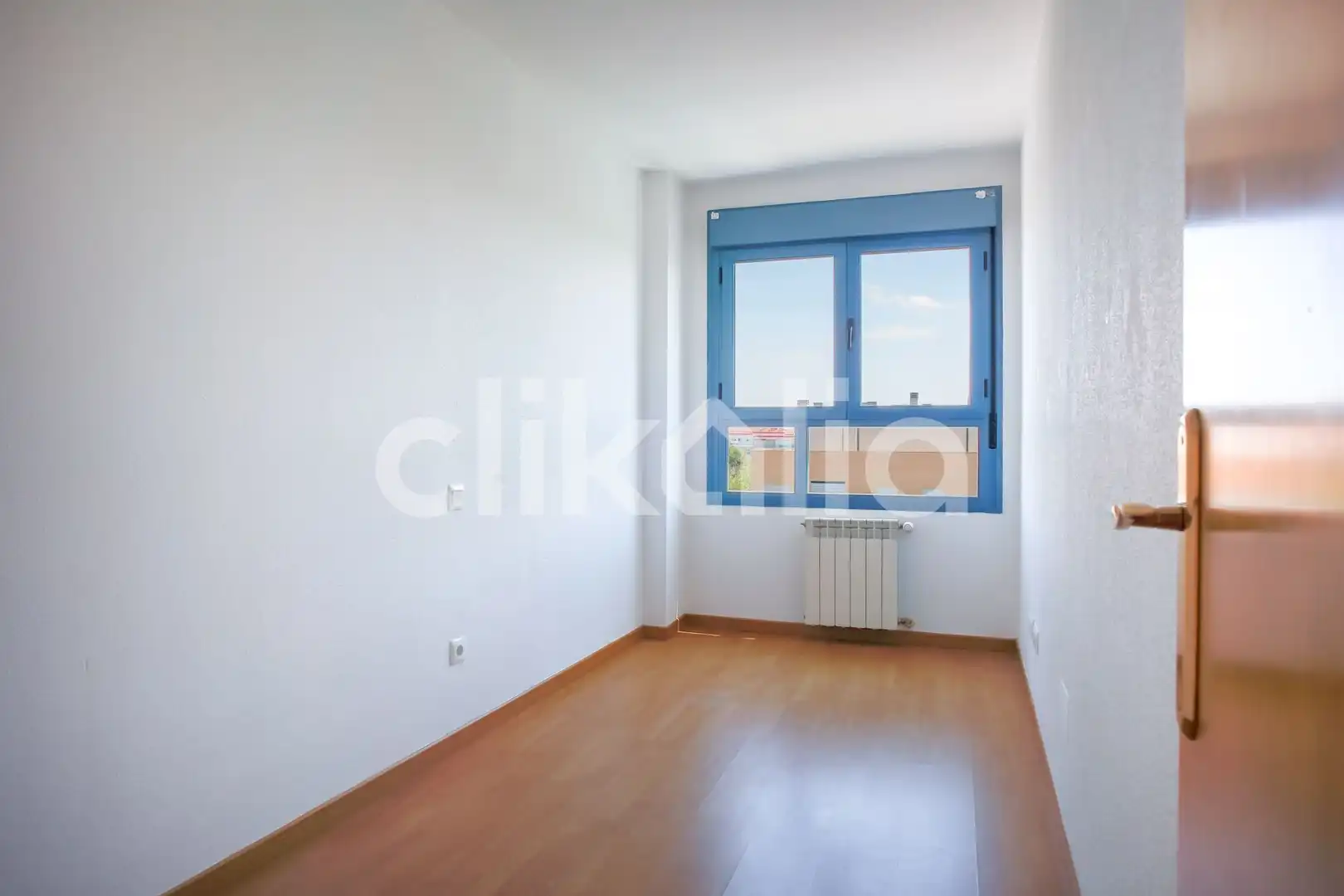 Habitación de Piso en venta en Madrid con Calefacción, Trastero y Piscina