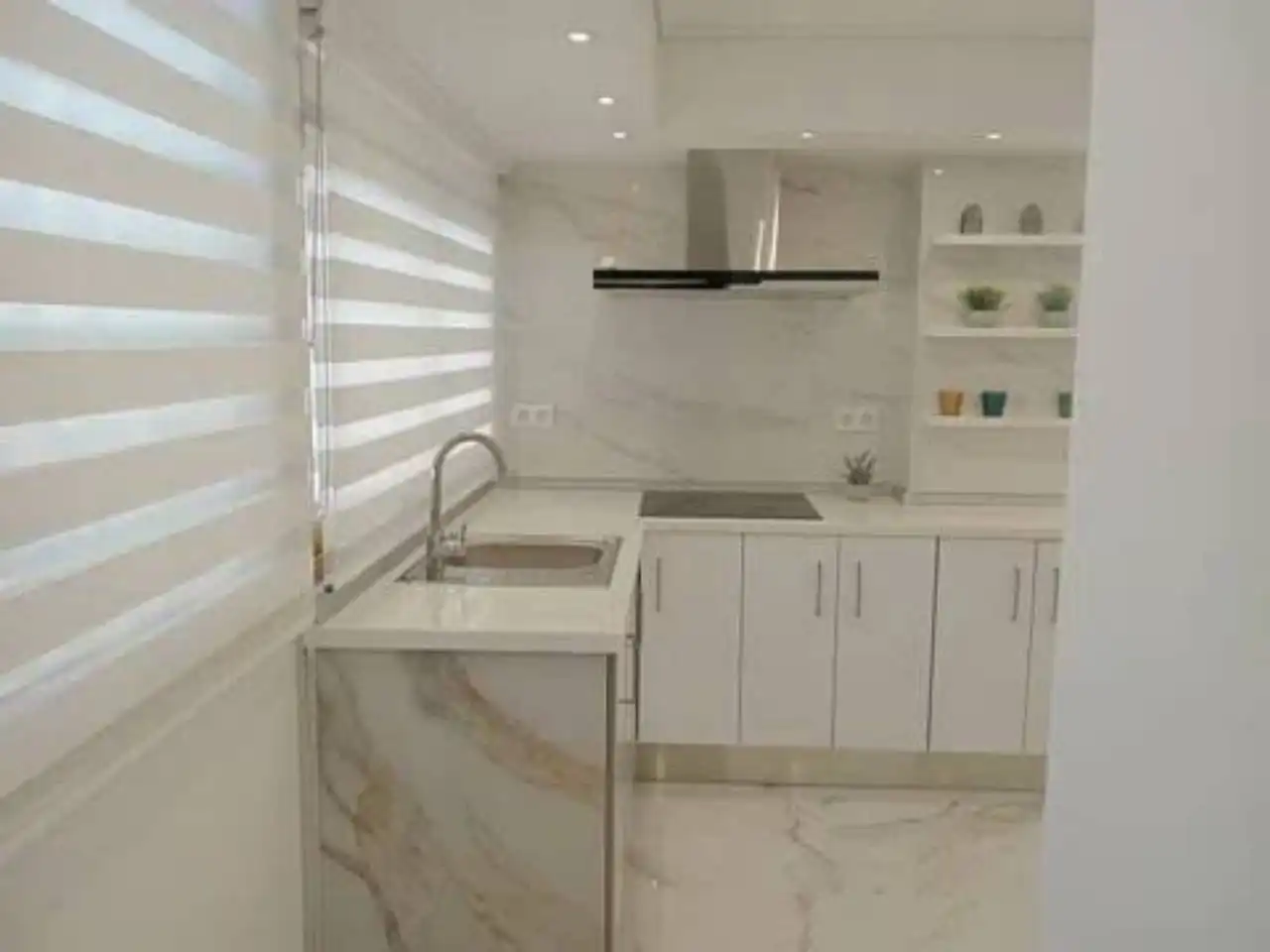 Piso con ascensor en venta en Rincón de Loix, imagen 2