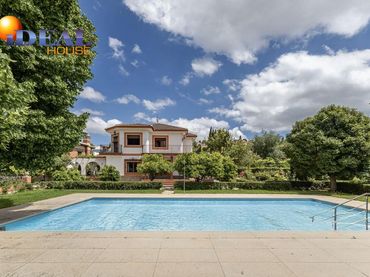 Villa avec piscine à vendre à Huétor Vega