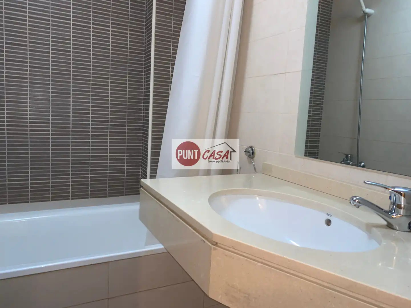 Bathroom of Apartments for sale in Torrefarrera  with Heating, Parquet flooring and Storage room