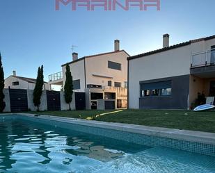 Vista exterior de Casa o xalet en venda en Aranjuez amb Calefacció, Jardí privat i Traster