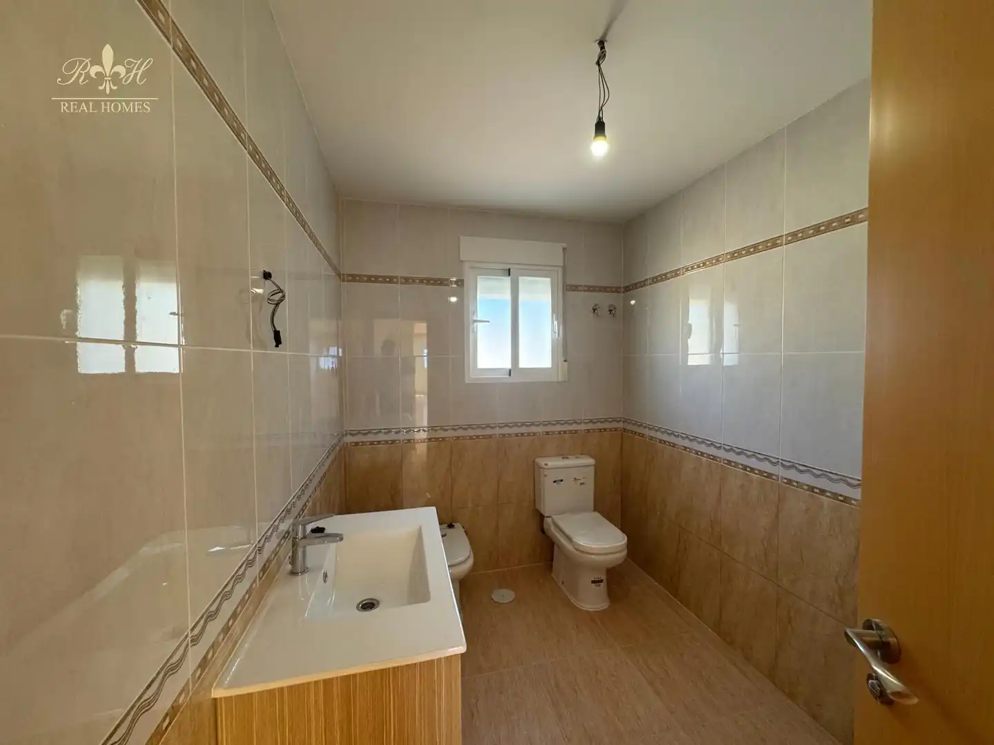 Bathroom of Houses for sale in L'Alfàs del Pi  with Air Conditioner, Heating and Swimming Pool