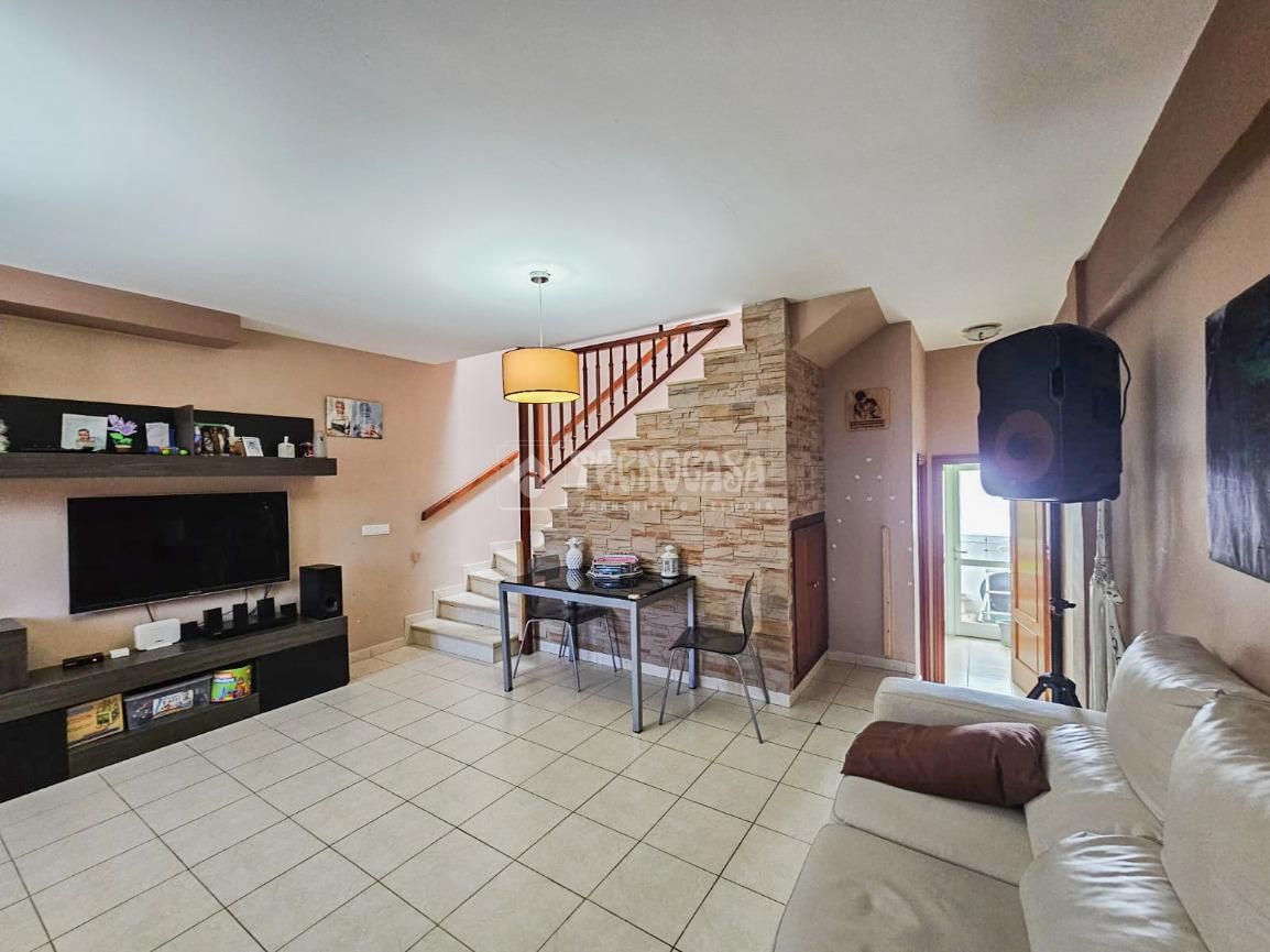 Living room of Duplex for sale in  Santa Cruz de Tenerife Capital  with Furnished