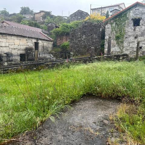 Casa-chalet en Venta en Lugar LOURIDO-CASTELANES en Covelo