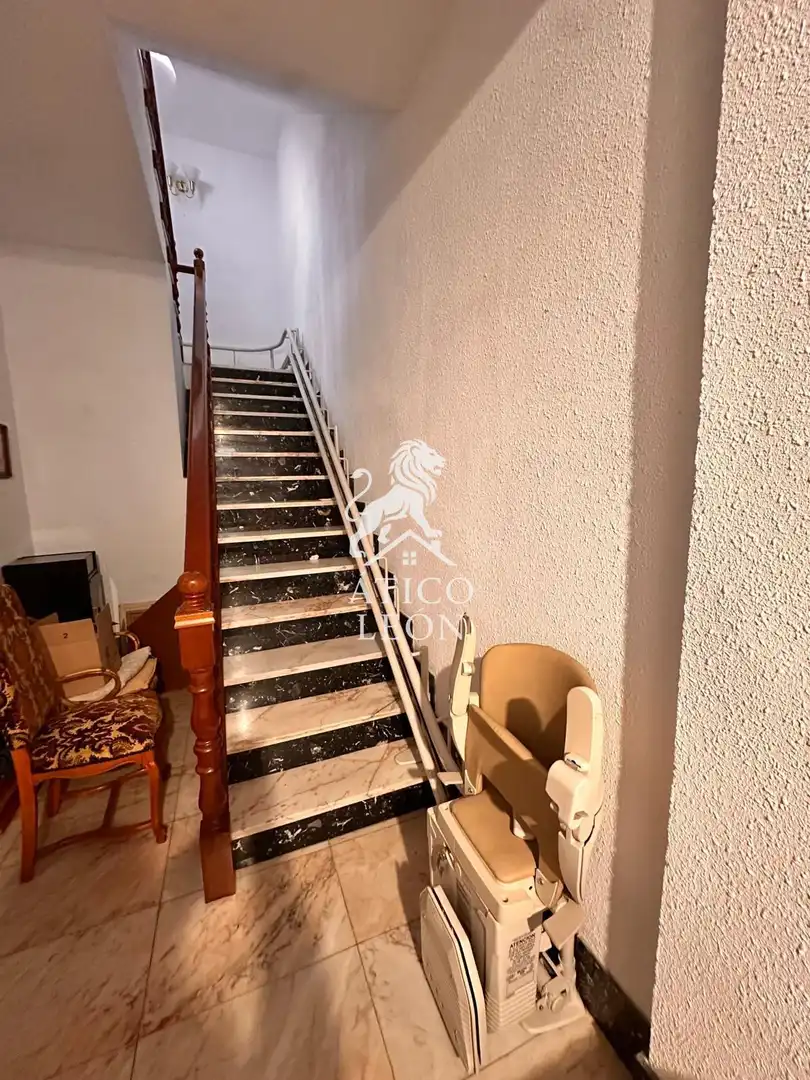 Casa o chalet en venta en León Capital  con Calefacción, Terraza y Trastero