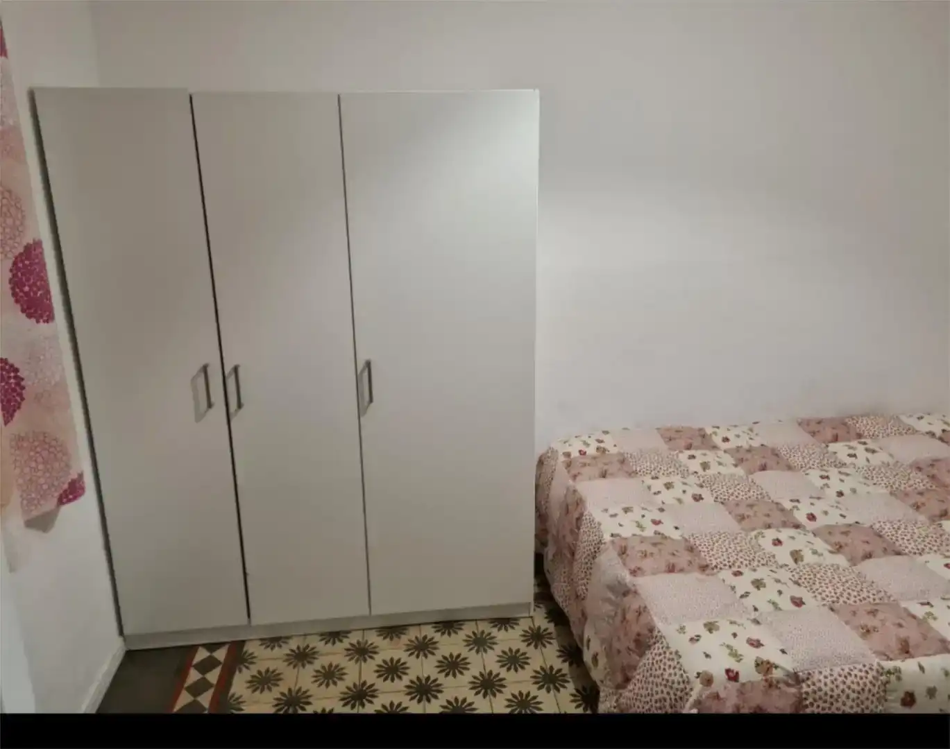 Bedroom of Flat for rent in Gràcia