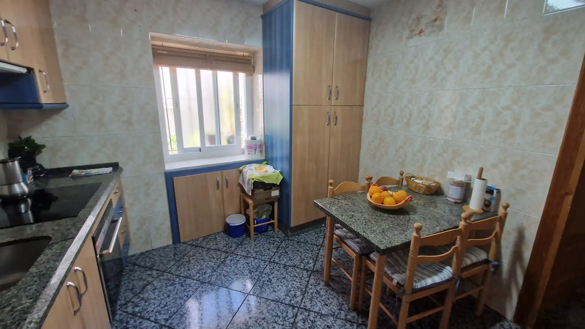 Kitchen of Houses for sale in Estepona  with Air Conditioner and Terrace