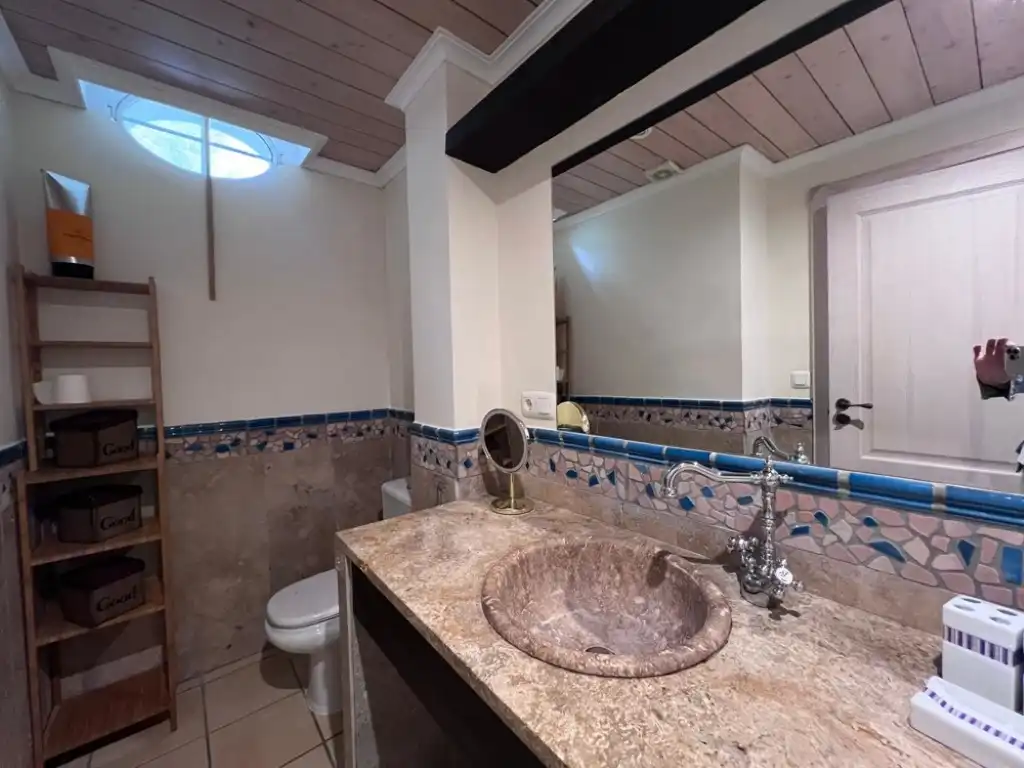 Baño de Apartamento de alquiler en Calvià con Aire acondicionado, Jardín privado y Terraza