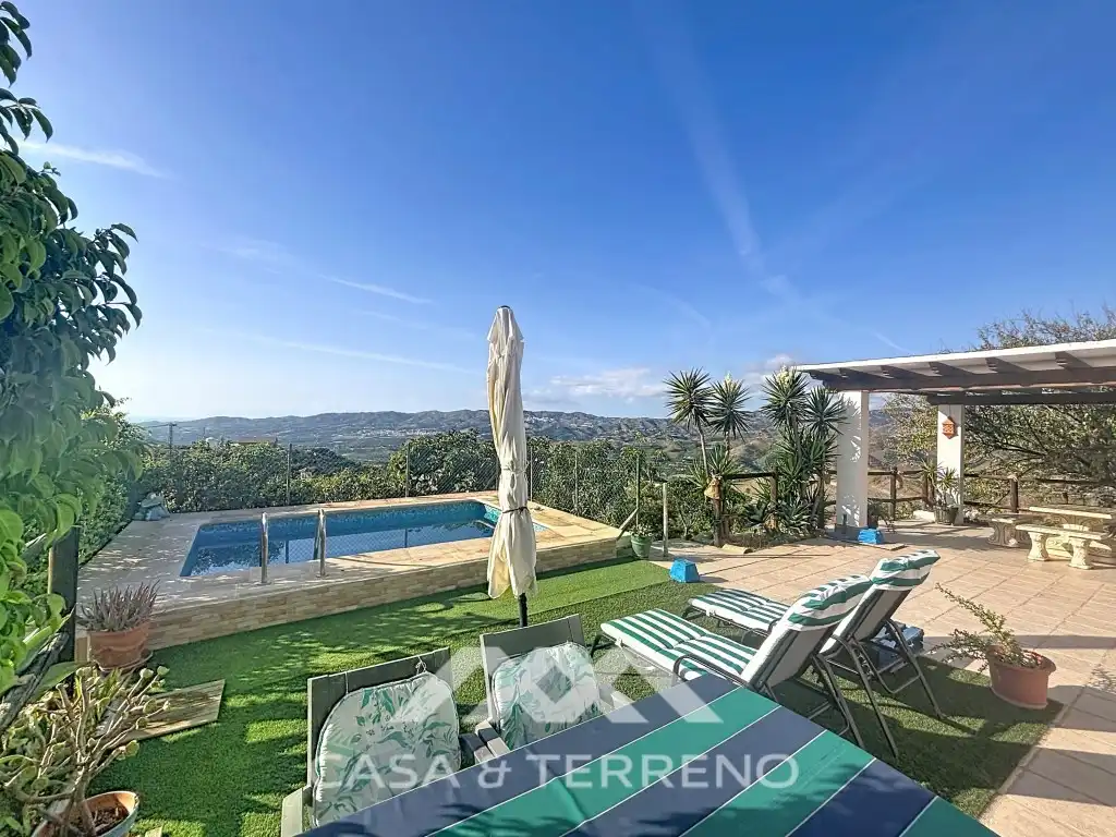 Vista exterior de Casa o chalet en venta en Vélez-Málaga ciudad