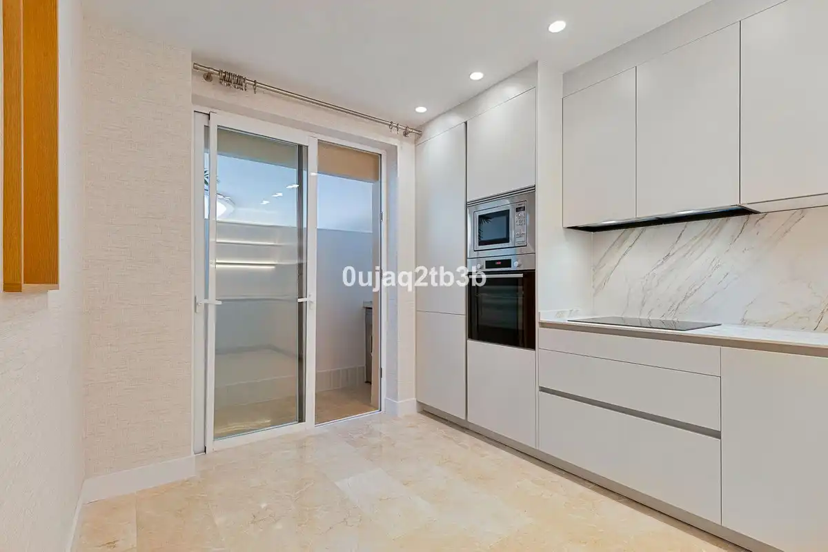 Apartament amb piscina en venda a Milla de Oro, imagen 5