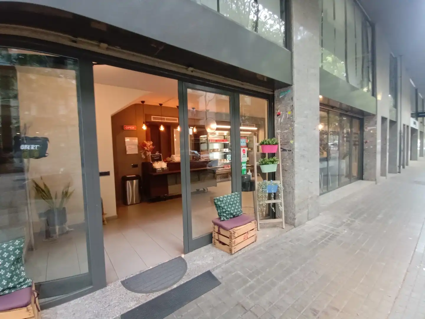 Business premises for transfer in Sant Martí, imagen 4