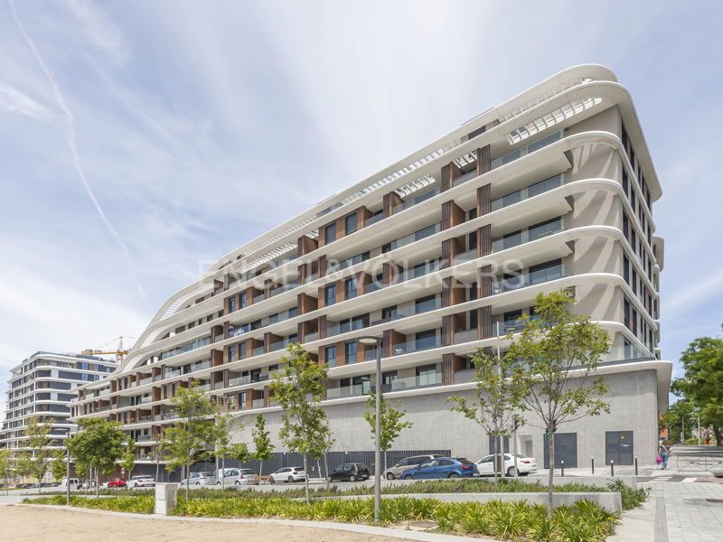Vista exterior de Apartament de lloguer en  Madrid Capital amb Aire condicionat, Calefacció i Jardí privat
