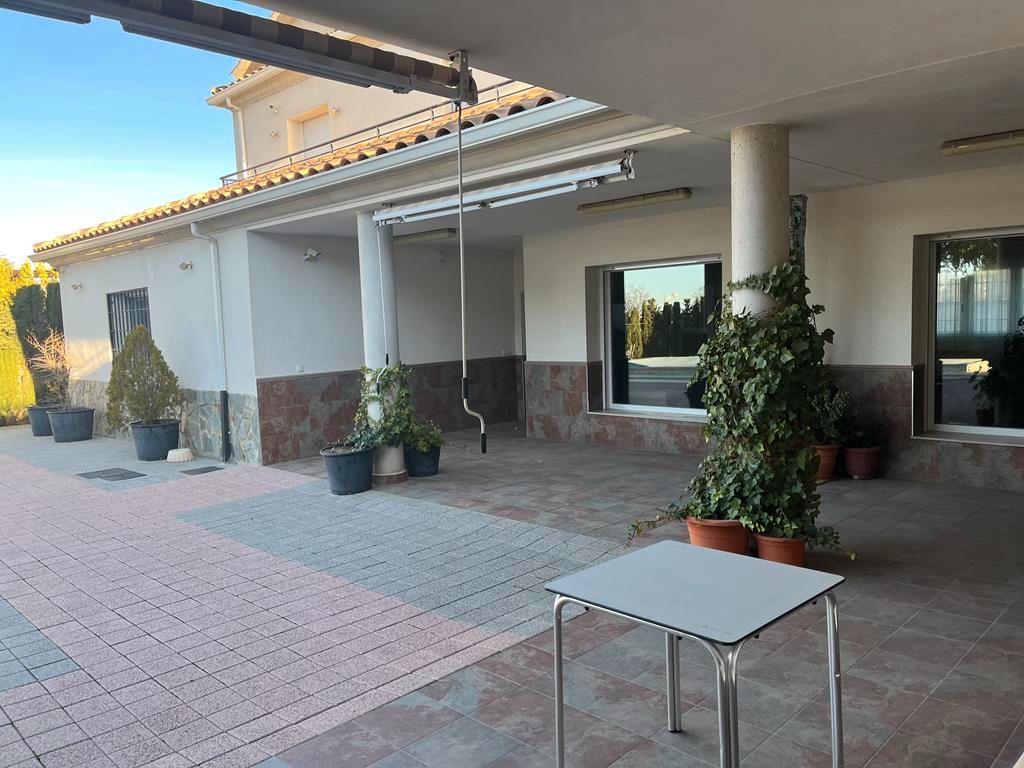 Terrassa de Casa o xalet en venda en  Albacete Capital amb Calefacció, Jardí privat i Terrassa