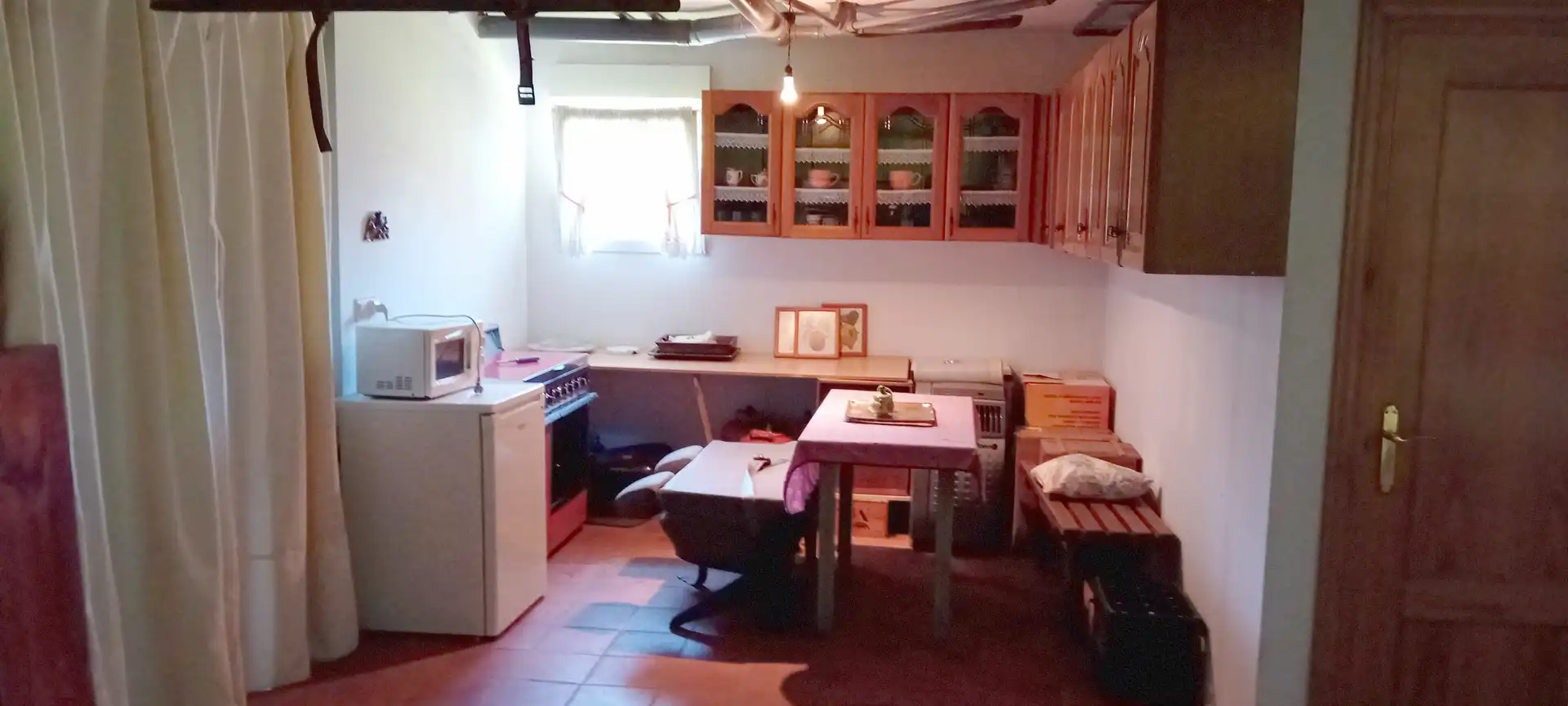 Cuina de Casa o xalet en venda en Parres amb Calefacció, Jardí privat i Parquet