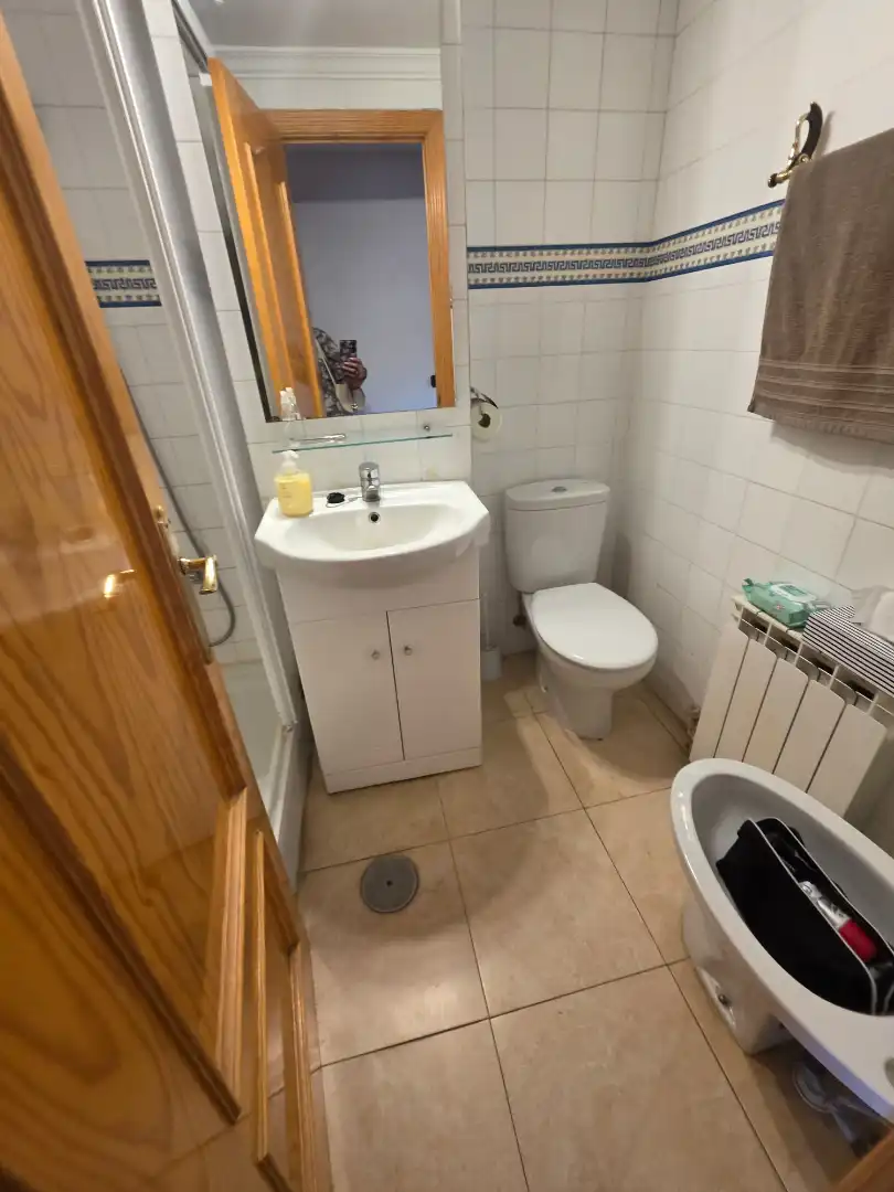 Baño de Piso en venta en Toledo con Aire acondicionado, Calefacción y Amueblado