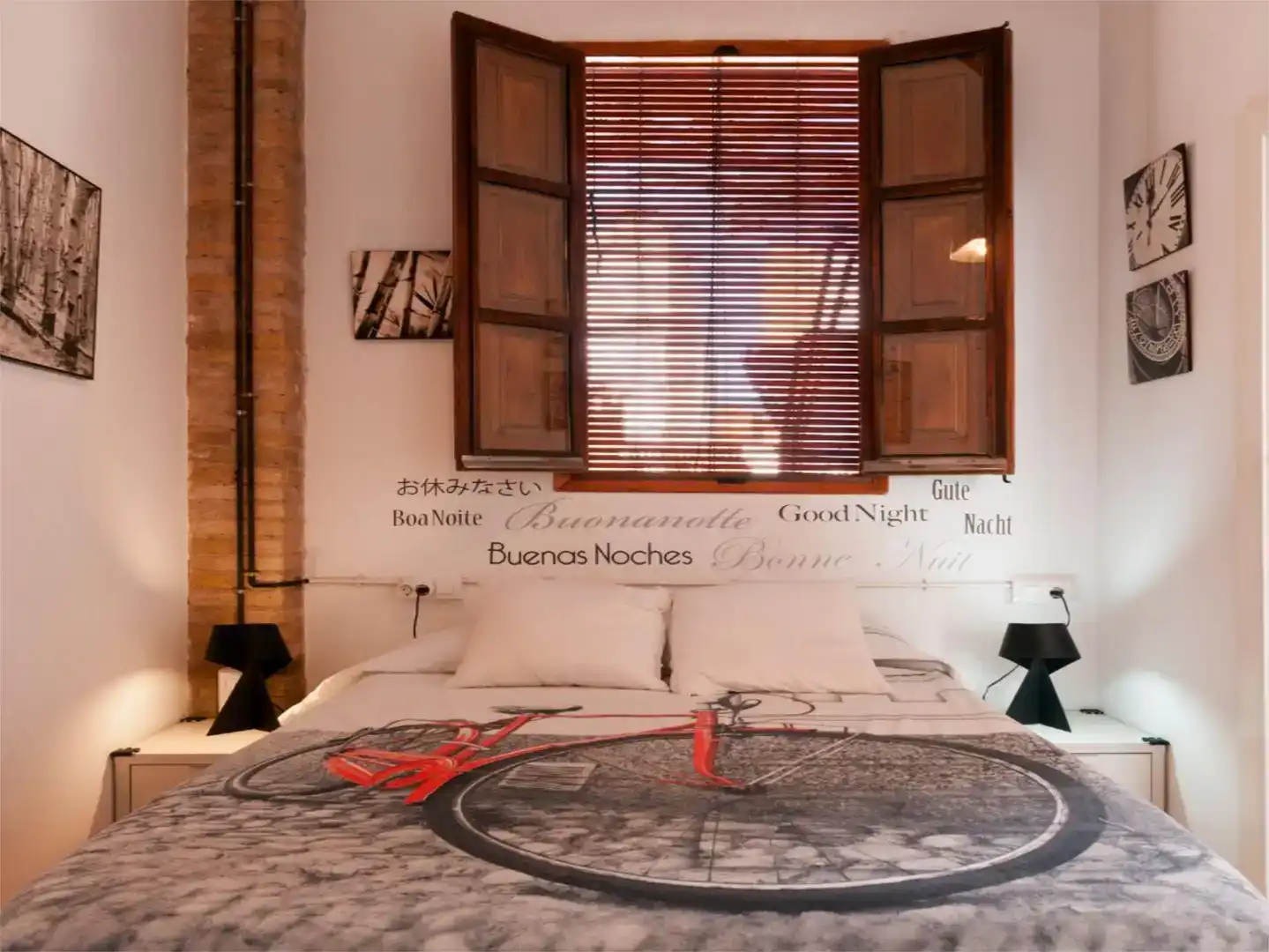 Schlafzimmer von Dachboden zur Miete in  Valencia Capital mit Klimaanlage