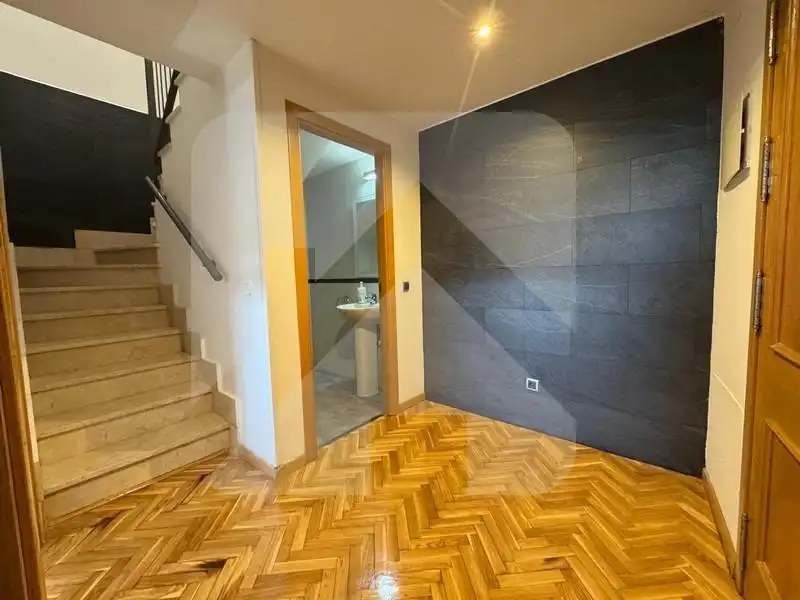 Ático en venta en Valdemoro con Aire acondicionado, Calefacción y Jardín privado