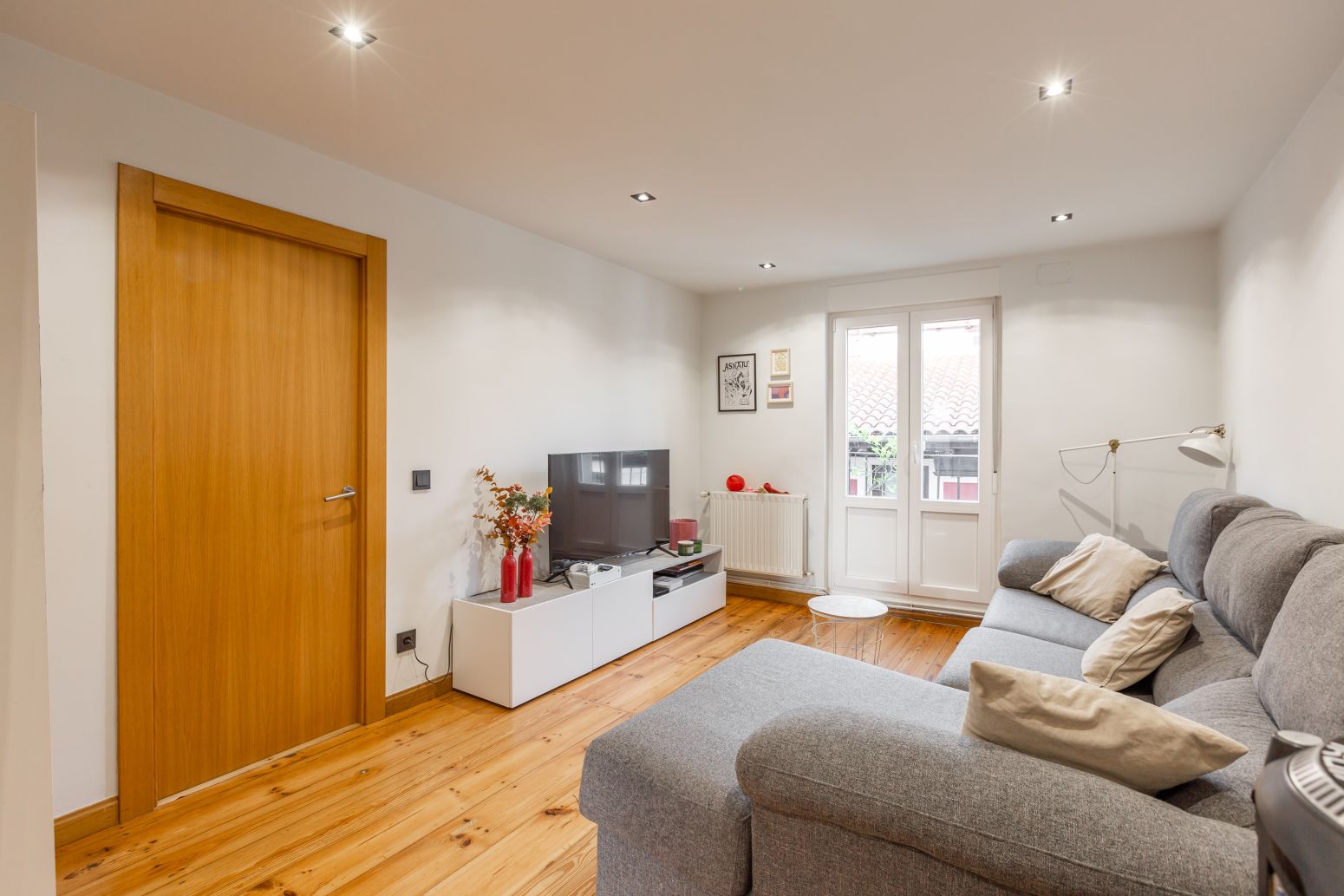 Sala d'estar de Pis en venda en  Pamplona / Iruña amb Calefacció i Parquet