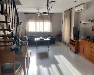 Living room of Flat for sale in Alcañiz  with Air Conditioner and Balcony