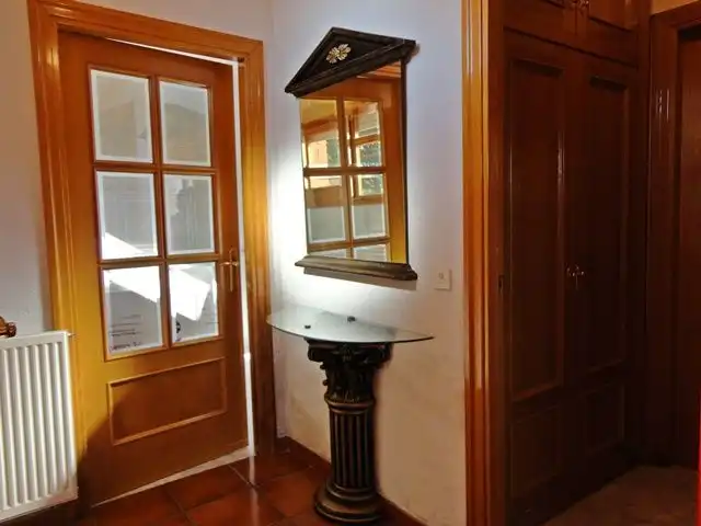 Casa adosada en venta en Hontoria del Pinar con Calefacción, Terraza y Trastero