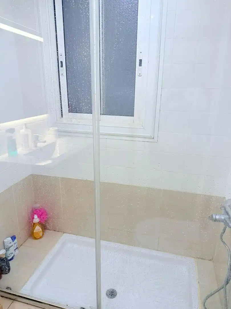 Bathroom of Flat for share in Barcelona  with Washing machine