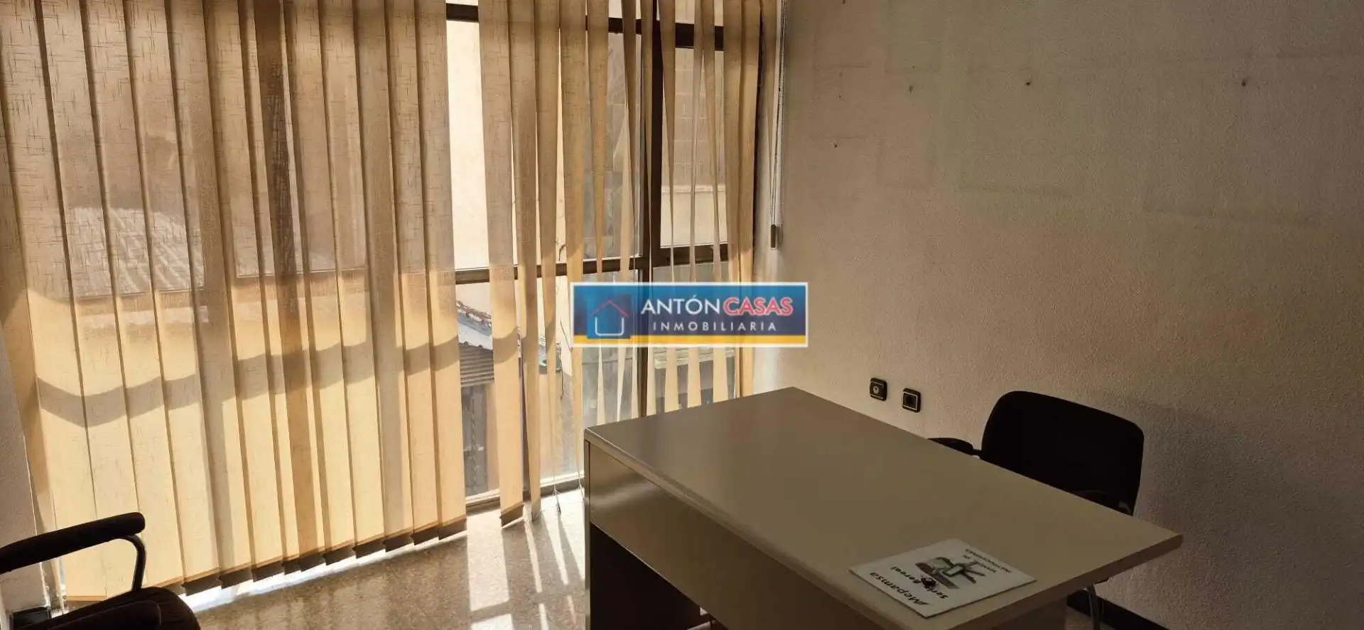 Oficina en venta en Elda con Amueblado