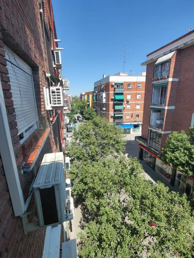Vista exterior de Pis en venda en Madrid amb Aire condicionat, Calefacció i Terrassa