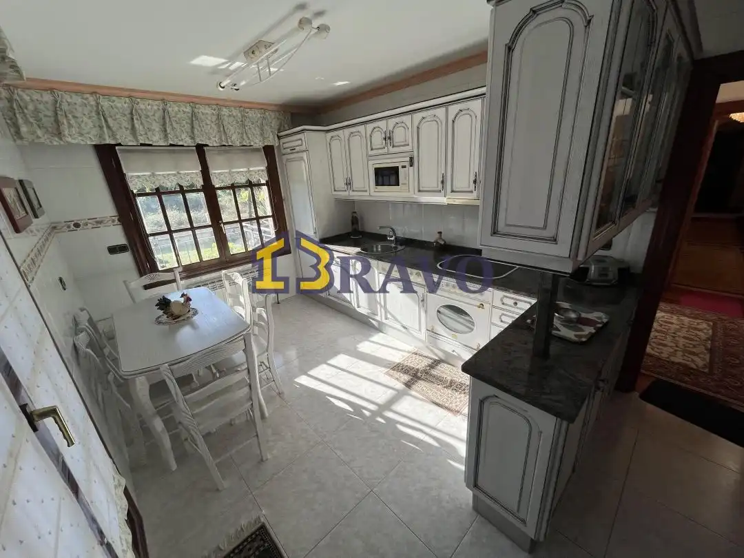 Cocina de Casa o chalet en venta en Valle de Mena con Calefacción, Jardín privado y Terraza