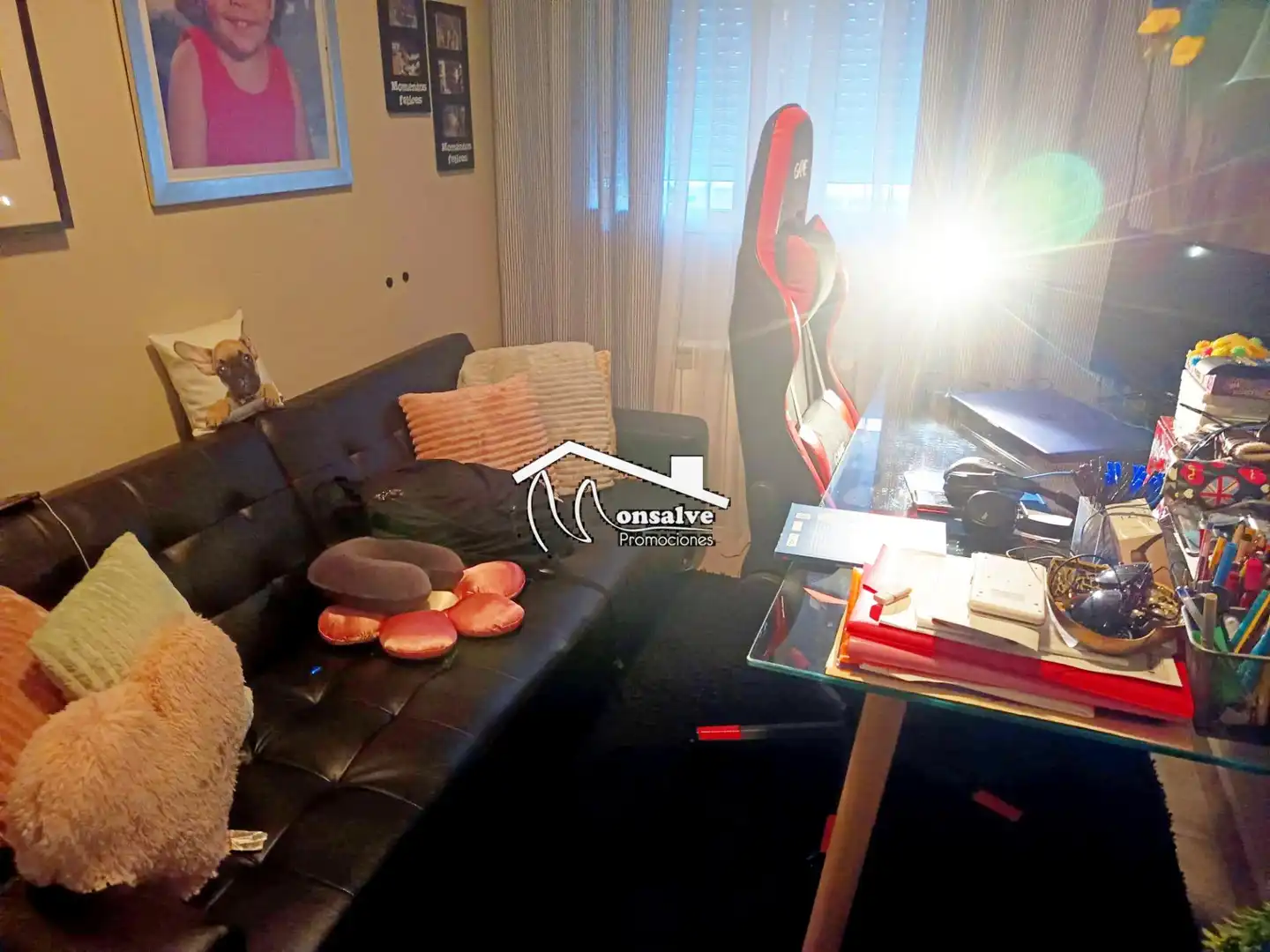 Sala de estar de Casa adosada en venta en Yeles con Aire acondicionado, Calefacción y Jardín privado