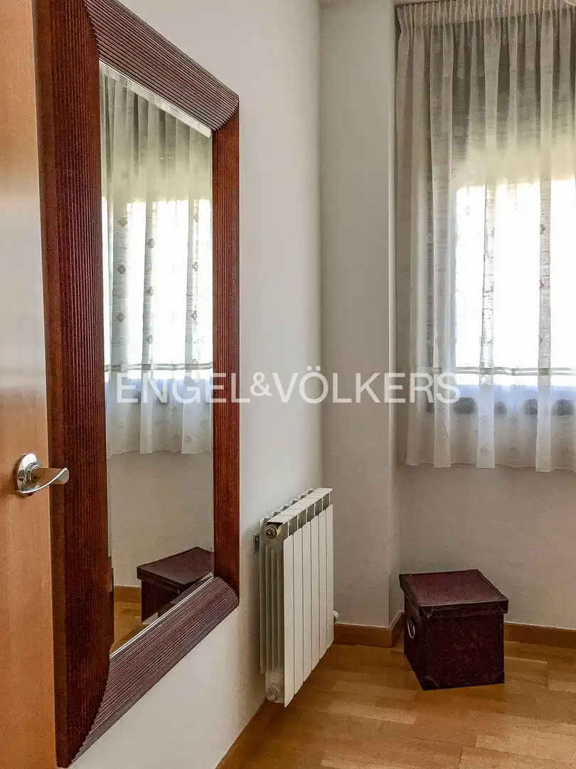 Dormitori de Pis de lloguer en Viladecans amb Aire condicionat, Calefacció i Parquet