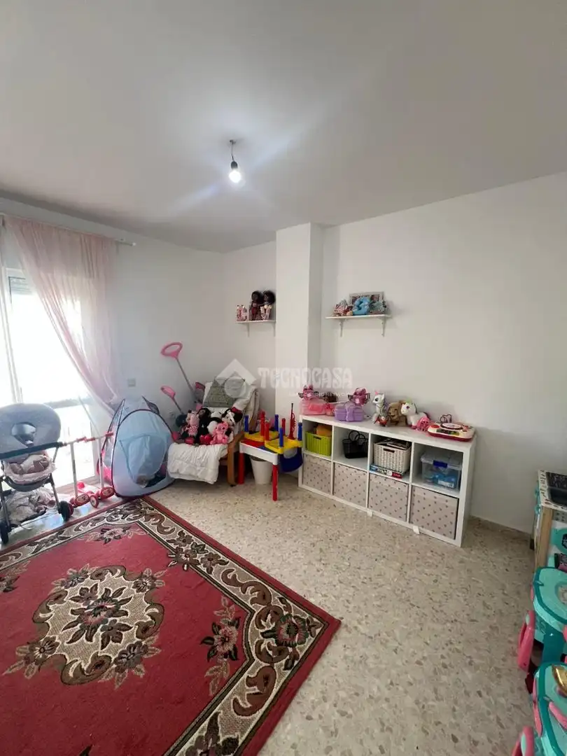 Wohnung zum Verkauf in Alhaurín El Grande mit Balkon
