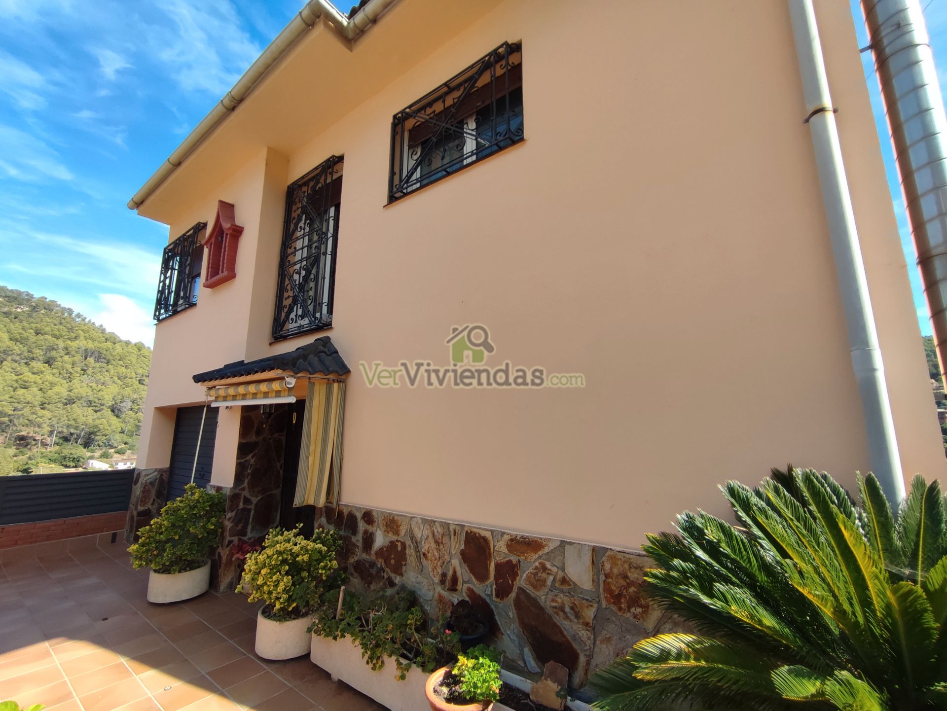 Vista exterior de Casa o chalet en venta en Vallirana con Aire acondicionado, Calefacción y Terraza