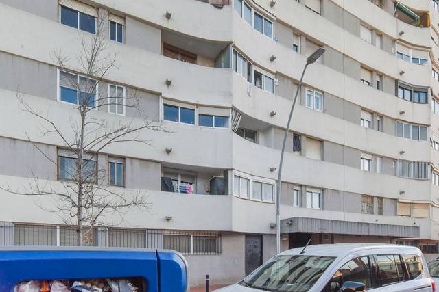 Piso en Venta en C/ Pedraforca en Ciutat Meridiana