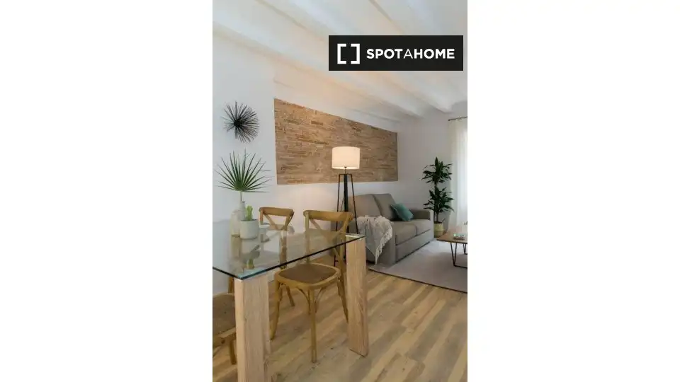 Flat with terrace to rent in Ciutat Vella, imagen 2