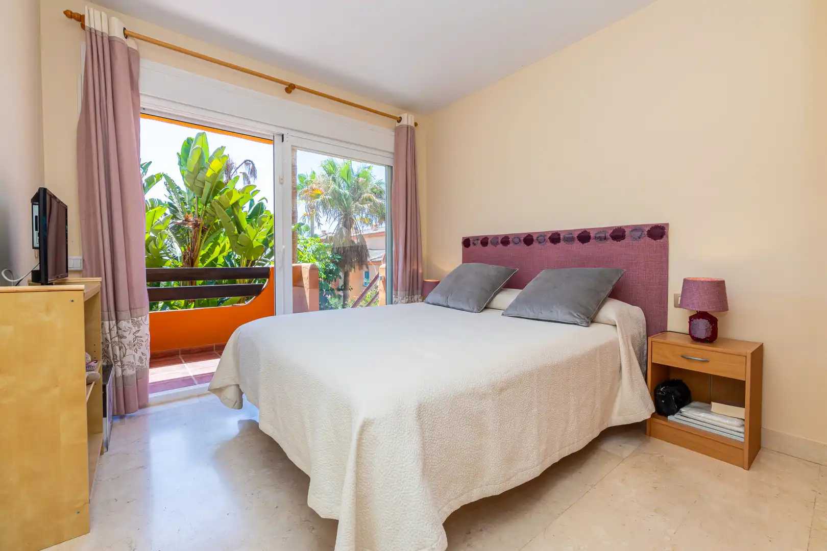 Habitación de Planta baja en venta en Mijas con Aire acondicionado, Jardín privado y Terraza
