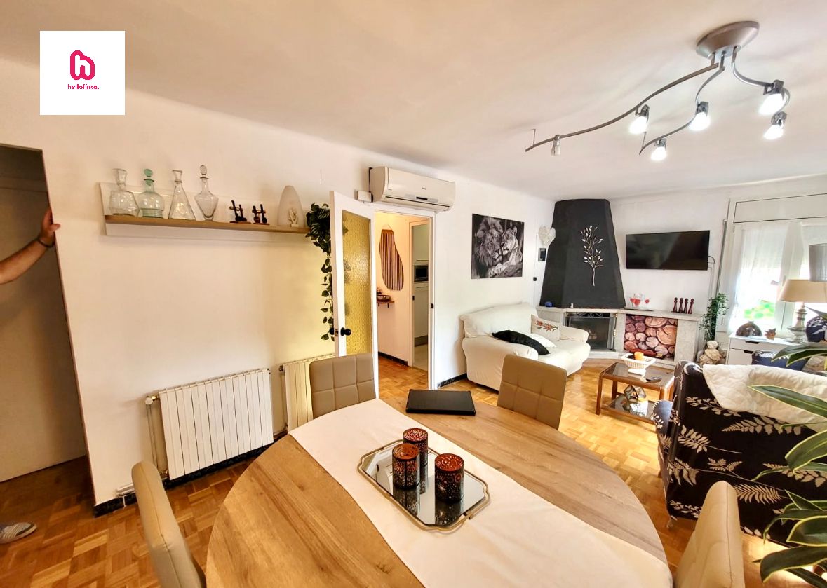 Living room of Flat for sale in Puig-reig  with Air Conditioner, Heating and Storage room