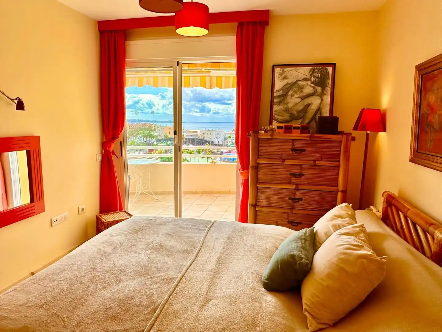 Dormitori de Apartament en venda en Adeje amb Moblat i Piscina comunitària