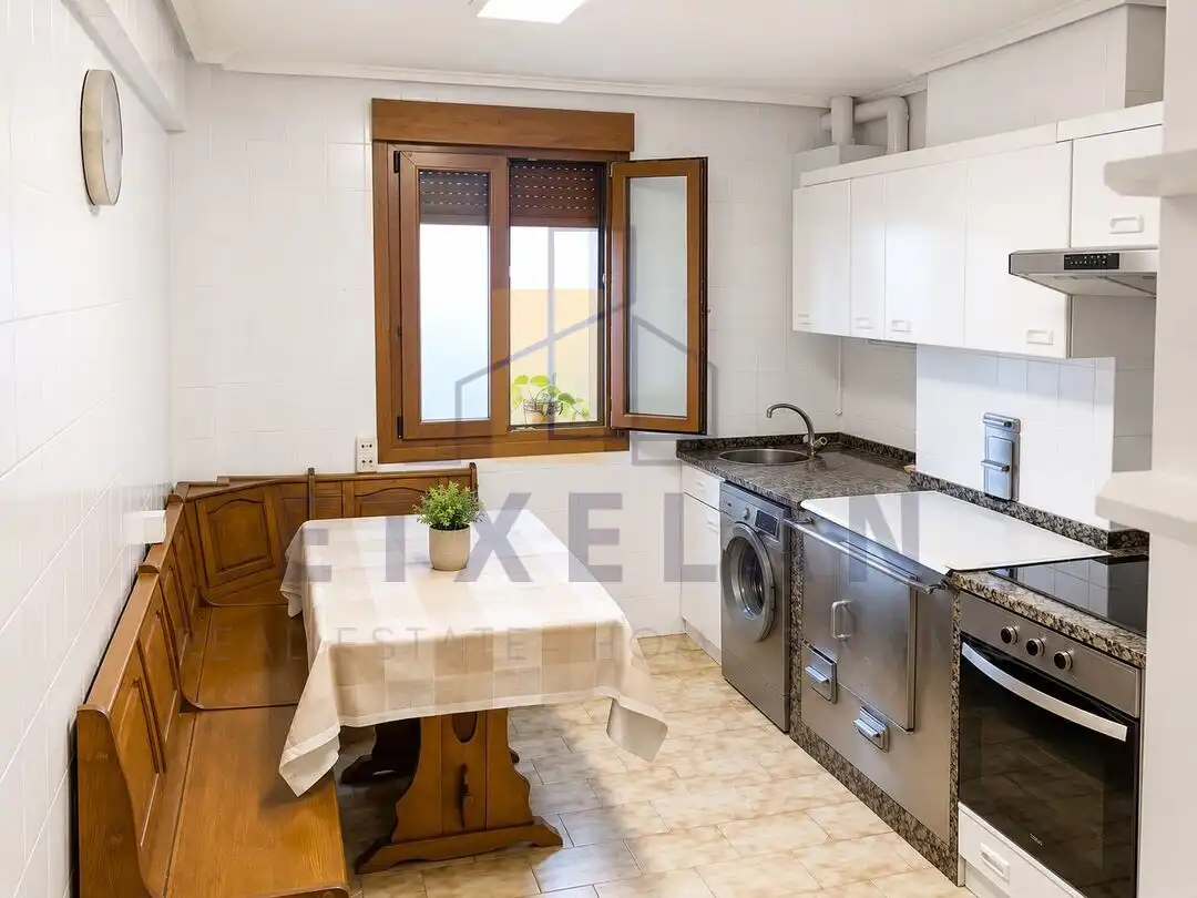 Küche von Wohnung zum Verkauf in Elgeta mit Heizung