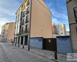 Vista exterior de Residencial en venda en Ávila Capital