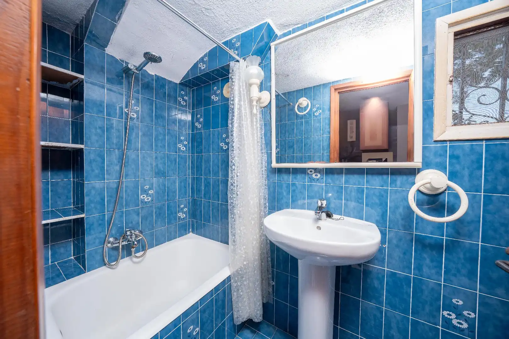 Baño de Casa o chalet en venta en El Campello con Aire acondicionado, Calefacción y Jardín privado