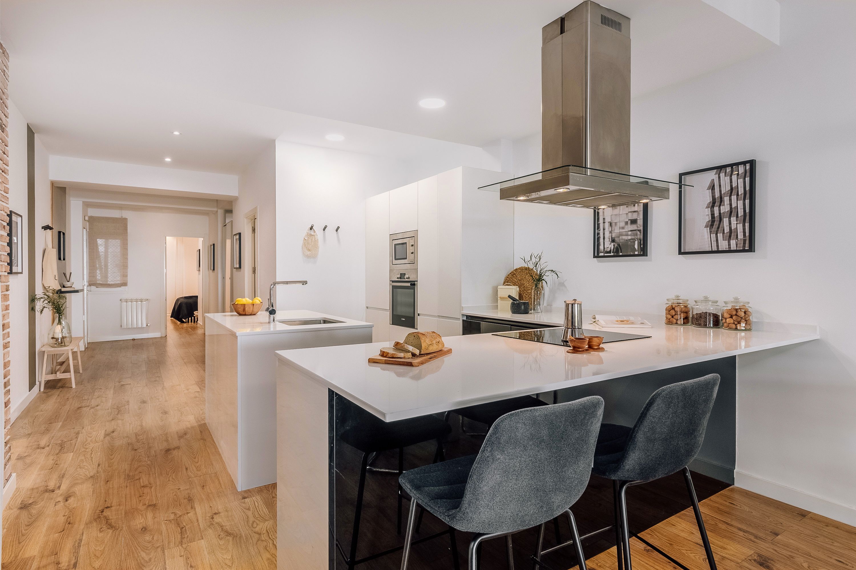 Cuina de Apartament de lloguer en  Madrid Capital amb Aire condicionat, Calefacció i Moblat
