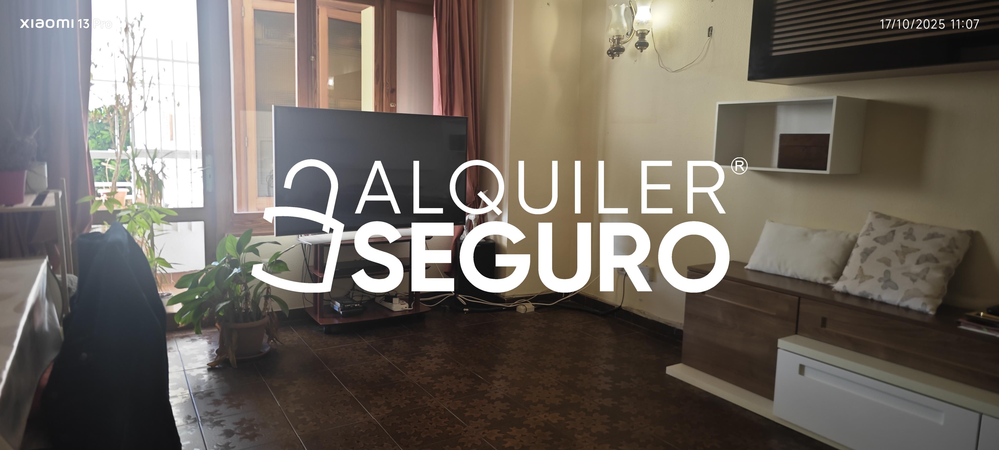 Sala d'estar de Pis de lloguer en  Palma de Mallorca amb Moblat