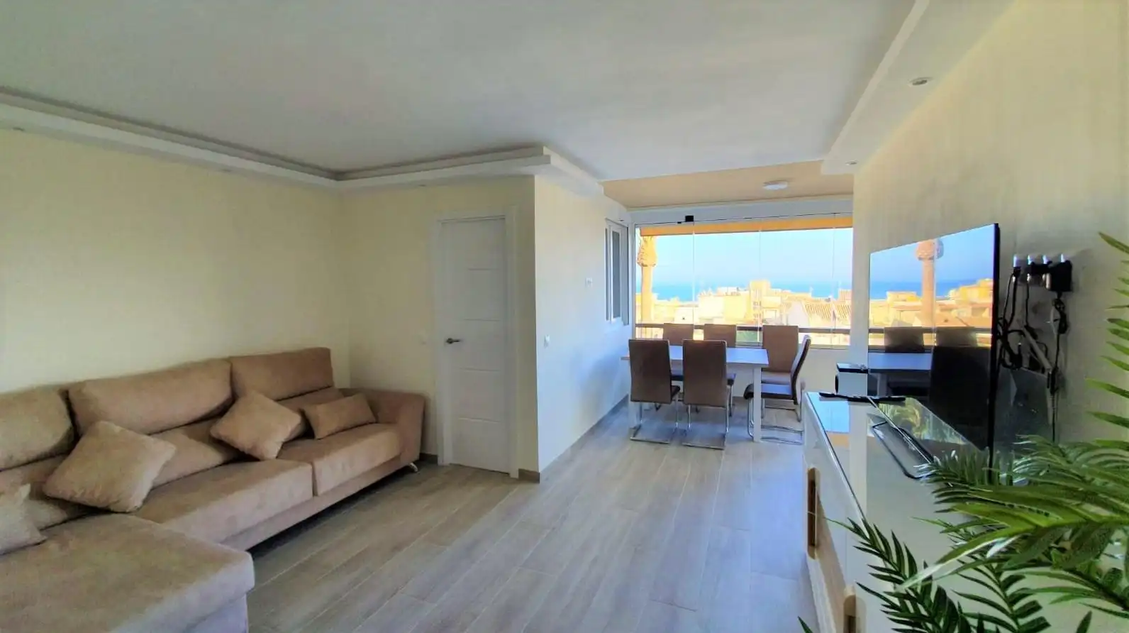 Wohnzimmer von Wohnung zur Miete in Torremolinos mit Klimaanlage, Heizung und Terrasse