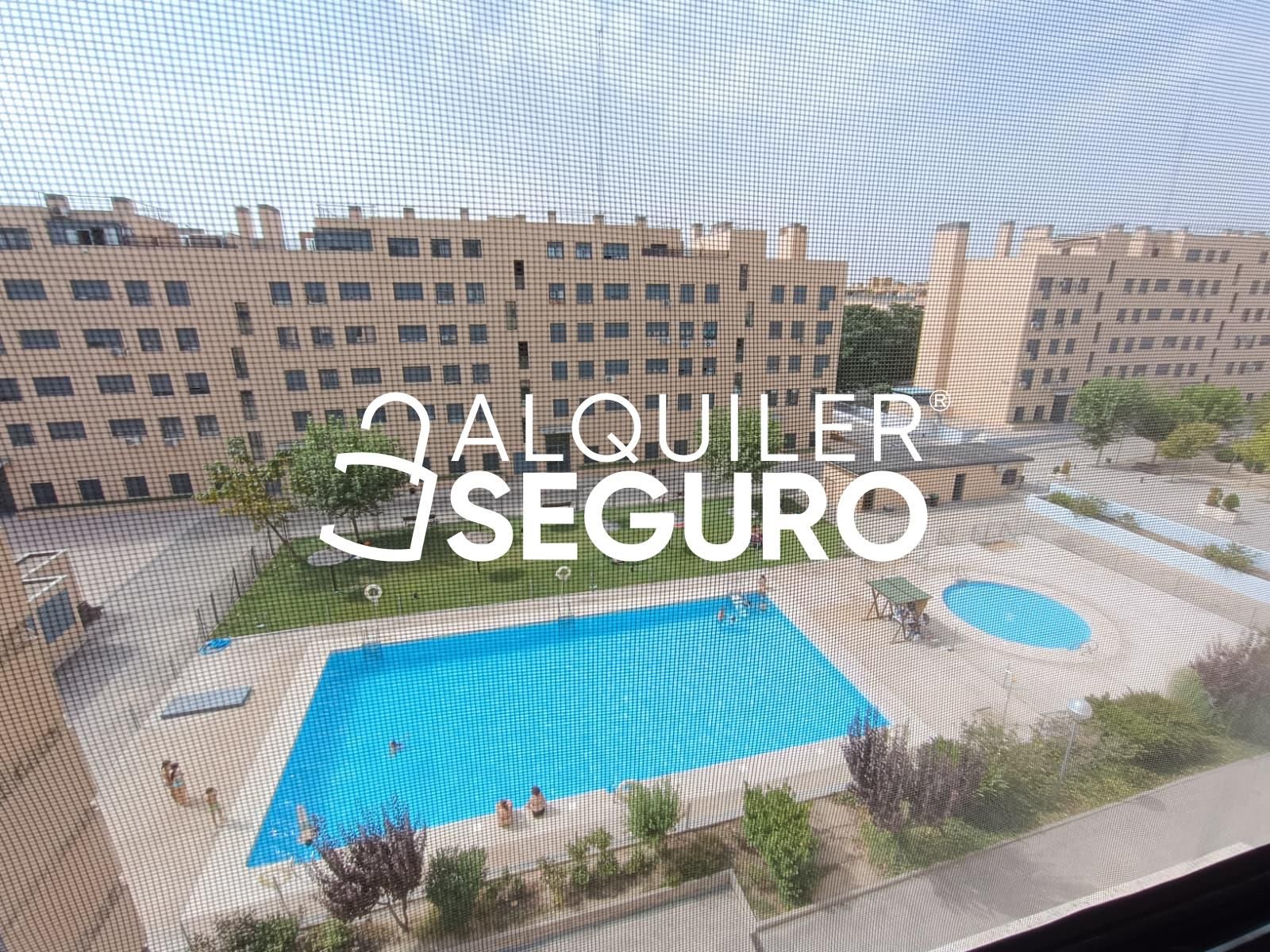Piscina de Piso de alquiler en Parla con Aire acondicionado, Calefacción y Trastero
