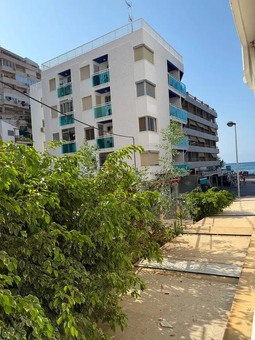 Vista exterior de Estudi en venda en Finestrat